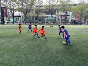 Newchapterfootballclub สอนฟุตบอลเด็กสนามนนทบุรี8